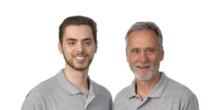 Warum wird so viel Energie verschwendet, obwohl die Lösung längst existiert? Unocconi Wärmerückgewinnung Energieeffizienz Duschen Valentin und Steffen Nittbaur