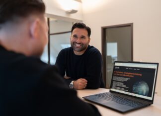 Wie viel Effizienz steckt eigentlich noch ungenutzt in Ihren Geschäftsprozessen? syntik und generative KI: Wie AI Agenten Prozesse verbessern Mert Erdogan