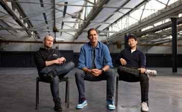 Wie gelingt der Schritt von KI Pilotprojekten zum produktiven Einsatz? Blockbrain KI Wissensmanagement Unternehmen Blockbrain Founders Antonius Gress, Mattias Protzmann, Nam Hai Ngo Bildcredits @Blockbrain