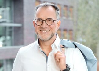 Zahlen Unternehmen längst für ihre eigene Abhängigkeit? bonster Reisekosten KI Abrechnung Ronald Bankowsky Bildcredits Foto-und Bilderwerk