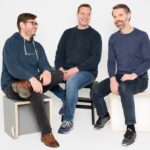 1,8 Millionen Euro für Sipfront: Wachstumskurs wird beschleunigt Sipfront stärkt Voice AI mit tecnet equity Bild Die Sipfront-Gründer Andreas Granig, Markus Seidl und Daniel Tiefnig.Bildcredits/Fotografin: Carolin Bohn