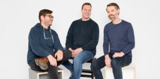 1,8 Millionen Euro für Sipfront: Wachstumskurs wird beschleunigt Sipfront stärkt Voice AI mit tecnet equity Bild Die Sipfront-Gründer Andreas Granig, Markus Seidl und Daniel Tiefnig.Bildcredits/Fotografin: Carolin Bohn