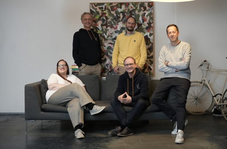 V21 Dämmung Edelstahl für energieeffiziente Gebäude Teambild