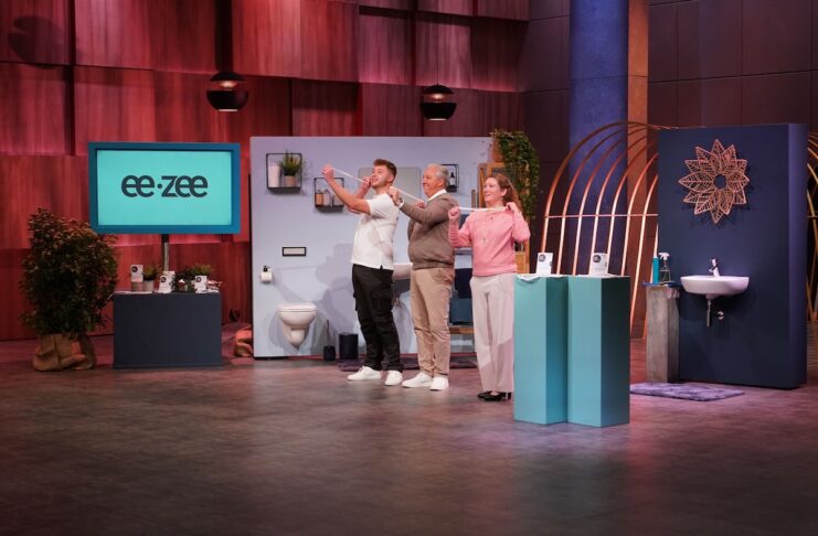 eezee macht Silikonieren mit innovativen Produkten einfacher eezee Höhle der Löwen v.l. Tom Lewis, Heiko Geffers, Sandra Geffers Credit RTL Bernd Michael Maurer