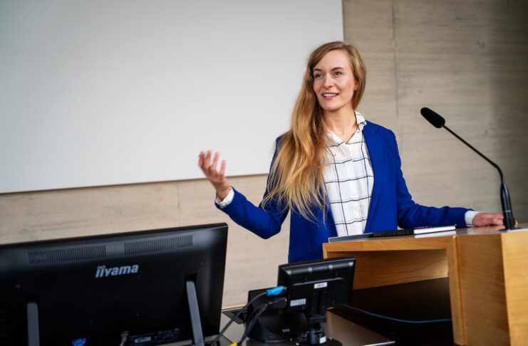 Gründerinnen und Gründer überzeugen Investoren mit Präsenz Laura Wällnitz Fotografin Kerstin Bergmann