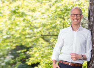 Warum Jobglück zum entscheidenden Wettbewerbsvorteil für Startups wird Unternehmen und Startups setzen auf Jobglück Bildcredits: Lutz Tölle, Tölle Studios GmbH