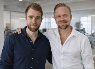 Kann ein persönlicher Tutor für jedes Kind wirklich rund um die Uhr verfügbar sein? tutel KI Nachhilfe für Schüler im Interview Bild: ArchiTech AI UG Gründerteam bild Aidan Wagener & Ian De Jongh