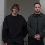 Warum greifen wir ständig zum Smartphone obwohl wir es eigentlich gar nicht wollen? Amba hilft bewusste Smartphone Nutzung zu lernen Teambild Bastian Fischer und Yves Maurice Clever