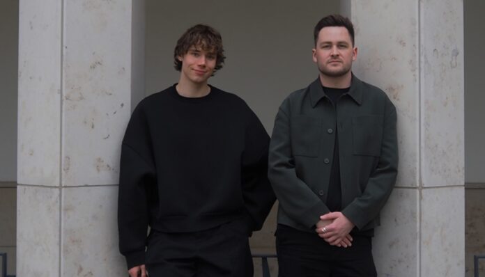 Amba hilft bewusste Smartphone Nutzung zu lernen Teambild Bastian Fischer und Yves Maurice Clever 