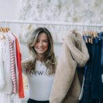 Warum kaufen wir immer noch neu obwohl die bessere Alternative längst da ist? Neworn Secondhand Kinderkleidung einfach nutzen Caroline SChober Neworn Credits_LaurenzVavrovsky