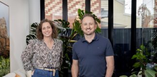 Kontrolle für kritische Datenströme Kafka: Factor House expandiert bei Streaming Technologien Bild Kylie und Derek Troy-West