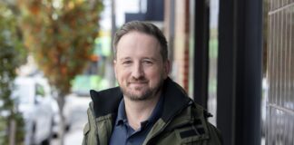 Warum kämpfen selbst Top Entwickler täglich mit ihren eigenen Daten? Factor House Echtzeitdaten Kafka verstehen Derek Troy-West