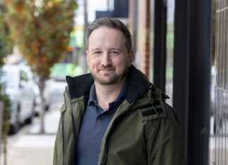 Warum kämpfen selbst Top Entwickler täglich mit ihren eigenen Daten? Factor House Echtzeitdaten Kafka verstehen Derek Troy-West