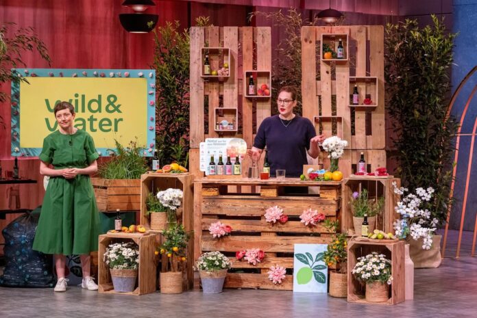 Büros entdecken Wild&Water nach Höhle der Löwen Bild: Gründerinnen Christina Schwörbel und Madlen Baetzgen ©RTL / Bernd-Michael Maurer