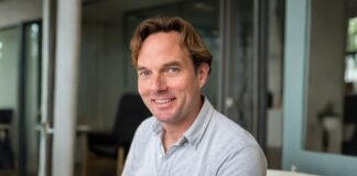 Mentale Gesundheit am Arbeitsplatz Mitarbeitende stärken mit OpenUp für mentales Wohlbefinden Gijs Coppens