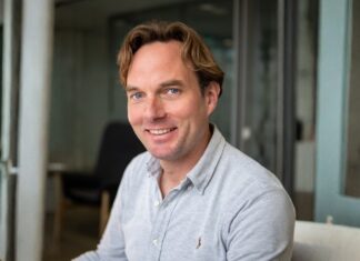 Mentale Gesundheit am Arbeitsplatz Mitarbeitende stärken mit OpenUp für mentales Wohlbefinden Gijs Coppens