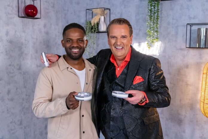 Klebemaßband klemab macht Maßband Arbeit einfacher Klemab v l Vick De Froz Jorge Manuel Ralf Dümmel Bildcredit/ Fotograf: RTL Bernd Michael Maurer