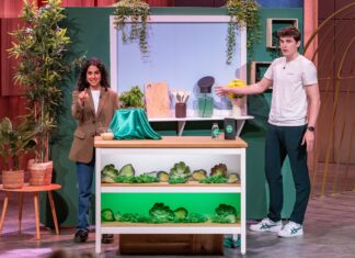 Warum wächst dein Superfood nicht einfach bei dir? MySpirulina Spirulina und Algen für zuhause Bild: Sara Farzaneh und Ben Schwedhelm präsentieren mit „MySpirulina“ eine autarke Spirulina-Farm. Sie erhoffen sich ein Investment von 200.000 Euro für 10 Prozent der Firmenanteile. Bildrechte/ Fotograf: RTL / Bernd-Michael Maurer