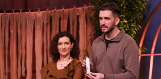 Warum geben wir so viel Geld für Dinge aus, die viel länger halten könnten? NYLAM Strumpfhosen Schutzspray bei Höhle der Löwen Arta (l.) und Mergim Klimenta präsentieren das Strumpfhosen-Schutzspray „Nylam“. Sie erhoffen sich ein Investment von 100.000 Euro für 30 Prozent der Firmenanteile. Bildcredits/Fotograf: RTL / Stefan Gregorowius