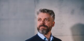 Was passiert mit all dem Wissen, wenn plötzlich niemand mehr da ist? wingmaite Wissen in Unternehmen sichern Oliver Diekmann wingmaite ceo Bildrechte Viktor Strasse