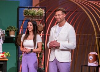 Kann eine Mahlzeit wirklich in 90 Sekunden fertig sein? Purora Mixer Mahlzeit Pitch bei Höhle der Löwen Beatrice Ilie und Heinz Pöttinger präsentieren mit „purora“ einfache und gesunde Ernährung mit dem „ThermoTwist“. Sie erhoffen sich ein Investment von 300.000 Euro für 10 Prozent der Firmenanteile. RTL / Bernd-Michael Maurer