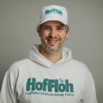 Warum ein einfacher Flohmarkt plötzlich ganze Nachbarschaften zusammenbringt HofFloh Plattform für Hofflohmarkt in Nachbarschaft Sebastian Schmitz Fotograf Lukas Schulze