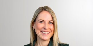 Löwenkind startet neues Kapitel Hunde Produktlinie von Löwenkind nach Höhle der Löwen Simone Gründerin Portrait Bild