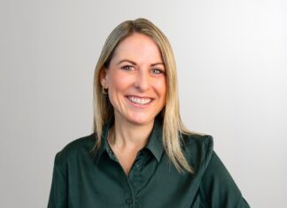 Löwenkind startet neues Kapitel Hunde Produktlinie von Löwenkind nach Höhle der Löwen Simone Gründerin Portrait Bild