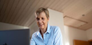 Spät gründen, besser gründen? Gründung, Erfahrung und Unternehmen erfolgreich aufbauen Yvonne Bechheim Bildcredits: Fotograf GM-Photography