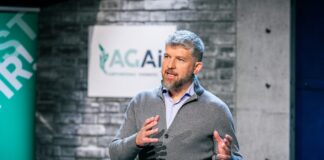 Warum entscheidet sich genau hier die Zukunft unserer Ernährung? Bild Agai Bodenpapst 2 Minuten 2 Millionen Bildcrechte/Fotograf: Puls 4 Gerry Frank