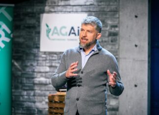 Warum entscheidet sich genau hier die Zukunft unserer Ernährung? Bild Agai Bodenpapst 2 Minuten 2 Millionen Bildcrechte/Fotograf: Puls 4 Gerry Frank