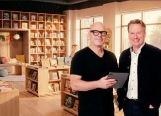 Können Geschichten der Schlüssel sein, damit Kinder wirklich gerne lernen? boboola Edu Books für Kinder und Lernen boboola Gründer Jürgen Schmitt (l.) u. Frank H. P. Dohrmann