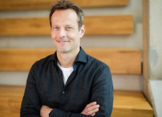 Warum entscheidet KI gerade jetzt über den Erfolg ganzer Regionen? de:hub Saarbrücken KI Startups Innovation Jan Arnold