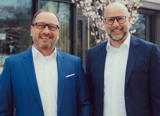 CleanTech Startup blue activity sichert 8,5 Mio. Euro Seed Finanzierung Kühlwasserbehandlung Wassertechnologie blue activity Michael Simon (CTO & Co-Founder) (links) und Lars Havighorst (CEO) (rechts) von blue activity Bildnachweis: blue activity