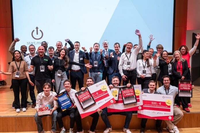 Start up BW Elevator Pitch MatheBuddy gewinnt Bildcredits/Fotograf: Sinem Ertürk - green bee design