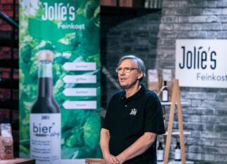 Dieses Produkt aus Bayern überrascht sogar Nicht Biertrinker Biersirup Bier kochen backen grillen Pitch 2 Minuten 2 Millionen Bild: Biersirup 2 Minuten 2 Millionen Pitch Copyright/Fotograf PULS 4/ Gerry Frank