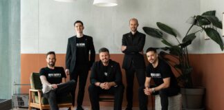 Bug Bounty Switzerland Finanzierung: 12 Millionen für globale Expansion Bug Bounty Switzerland Finanzierung 12 Millionen Franken Bildunterschrift: (v.l.n.r.) Stefan Velikov, Lukas Heppler (Co-Founder), Sandro Nafzger (Co-Founder), Florian Badertscher (Co-Founder), Lino Simoni