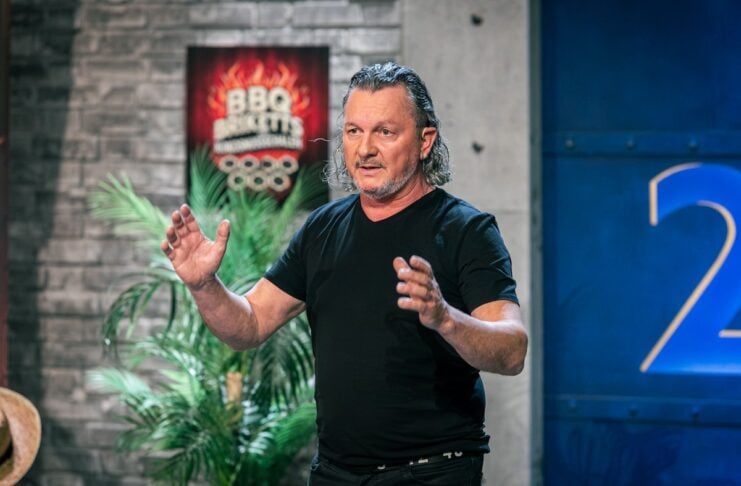 Coco Charlie Grillkohle Kokosbriketts nachhaltig Charlie Ebster Coco Charly 2 Minuten 2 Millionen Bildcredits PULS 4 Fotograf Gerry Frank