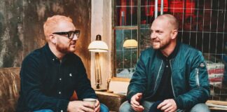 Was, wenn Marken einen Klang hätten, den jeder sofort erkennt? EightSix Musik Marke Plattform Entscheidungen System Die Co-Gründer von EightSix Shai Caleb Hirschson (l.) und Gordian Gleiss (r.). Bild: EightSix