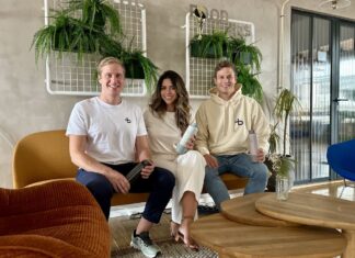 Wird Sprudelwasser jetzt endlich mobil? bottleplus Sprudelwasser mobil Wassersprudler für unterwegs Founder Team Bild