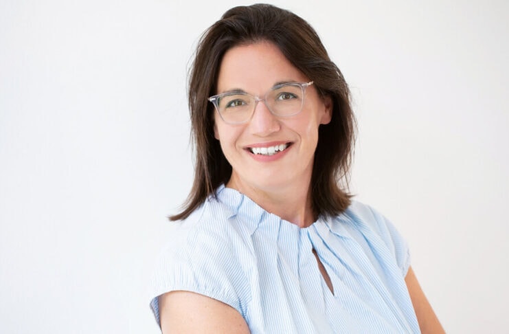Darm Frauen Ernährung Unterschiede verstehen Bild Prof. Dr. med. Julia Seiderer-Nack Fachärztin für Innere Medizin und Expertin rund um das Thema Darmgesundheit, Mikrobiom und Ernährungsmedizin und Autorin © Ina Zabel