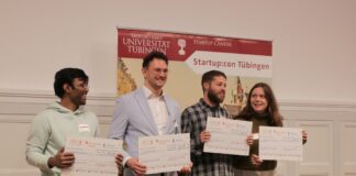 Bühne frei für Innovation Start up BW Elevator Pitch ELASTheal Tübingen Sieg Bild Gewinnerteams Tübingen Bildcredits Startup Center Uni Tübingen