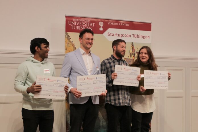 Start up BW Elevator Pitch ELASTheal Tübingen Sieg Bild Gewinnerteams Tübingen Bildcredits Startup Center Uni Tübingen