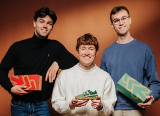 Schuhe, die einfach mitwachsen statt ersetzt zu werden? Sizeless Schuhe Kinderschuhe mit Größenanpassung Teamfoto Bildcredits/Fotograf: Paint the Town Studios in Düsseldorf