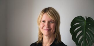 Re-Fresh Global im Interview: Wie ein Startup Textilrecycling neu denkt Re-Fresh Global Interview zum Textilrecycling Urte Zahn Fotograf Carolin Weinkopf