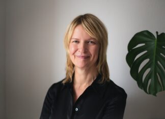 Re-Fresh Global im Interview: Wie ein Startup Textilrecycling neu denkt Re-Fresh Global Interview zum Textilrecycling Urte Zahn Fotograf Carolin Weinkopf