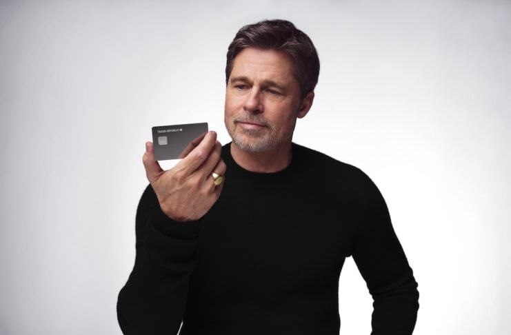 Brad Pitt startet Kampagne mit Trade Republic Brad Pitt mit karte