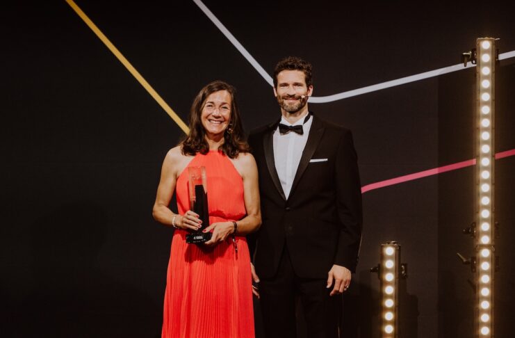 Der Deutsche Startup Award 2026 geht an Prof. Dr. Pia Wülfing für ihr Engagement gegen Brustkrebs und die App PINK! Coach.