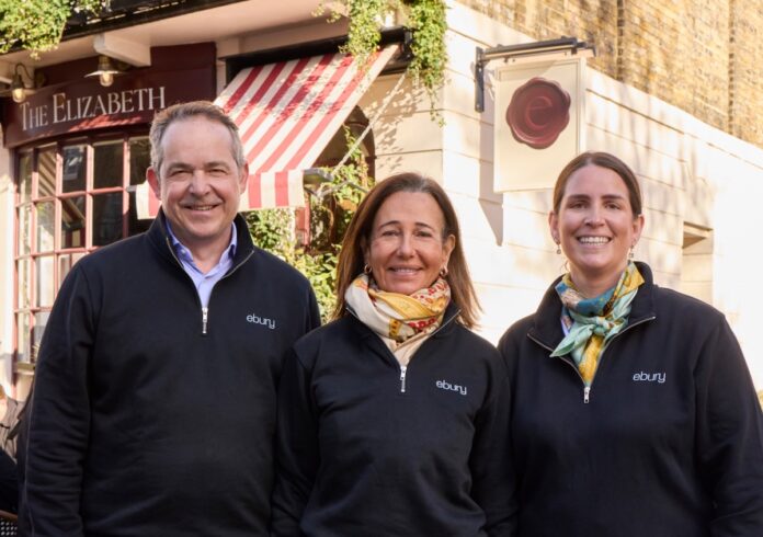 Ebury Finanzierung über 550 Millionen Pfund Bild von Links nach Rechts: Juan Lobato (CEO, Ebury), Ana Botín (Executive Chairman, Santander Group), and Ana Muñoz (CFO, Ebury).
