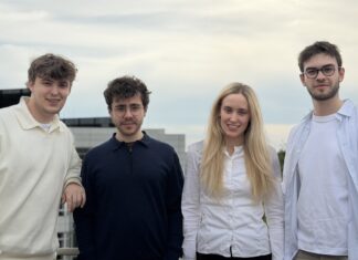Invertix baut KI Workforce für den Energiesektor Invertix baut KI Workforce für Energie Team Bild